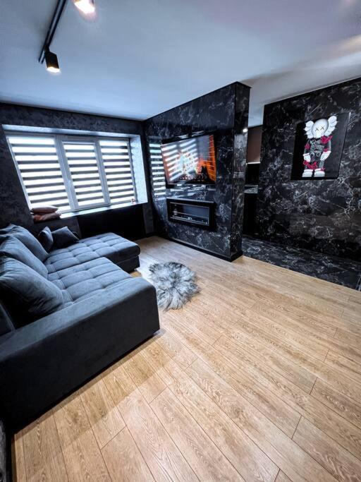 Black Pearl Luxury Apartment Ventspils Ngoại thất bức ảnh