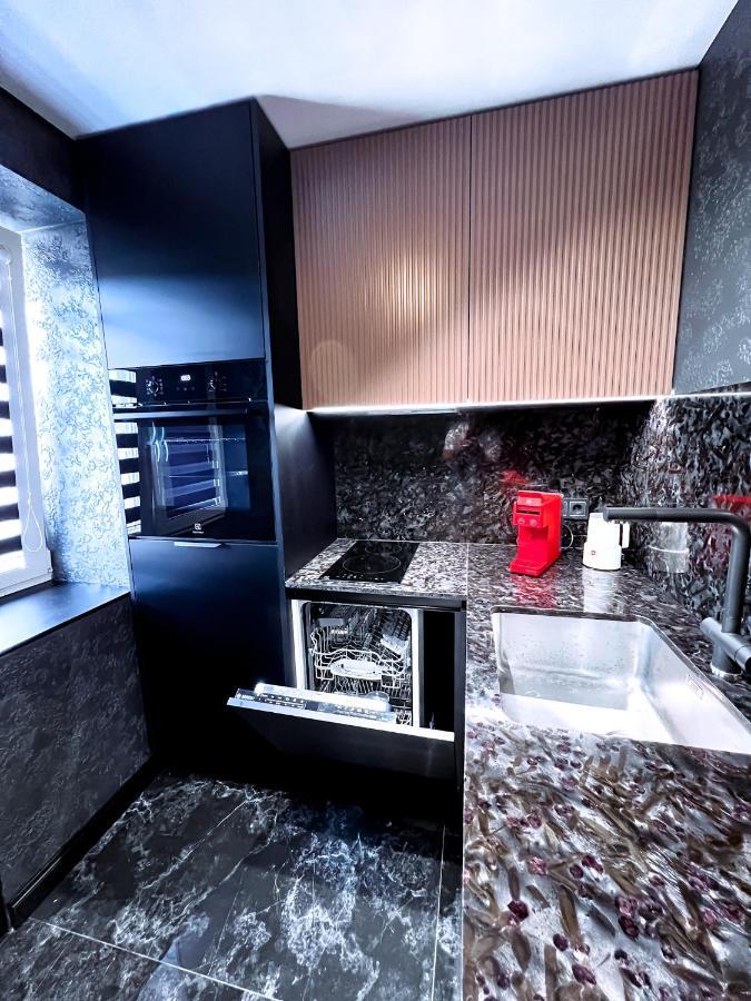 Black Pearl Luxury Apartment Ventspils Ngoại thất bức ảnh